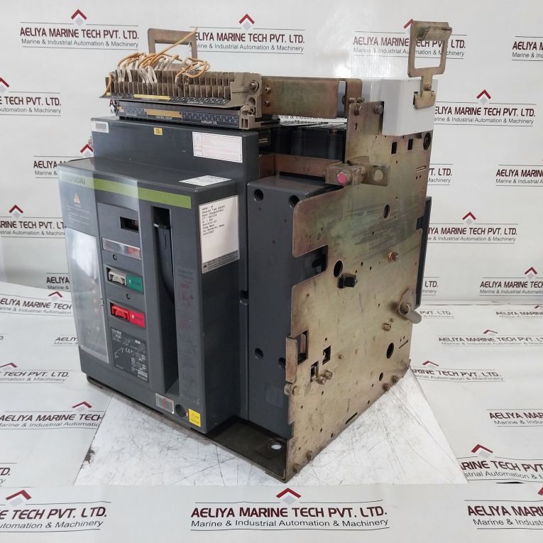 Hyundai Hian 06 Air Circuit Breaker 4 Poles