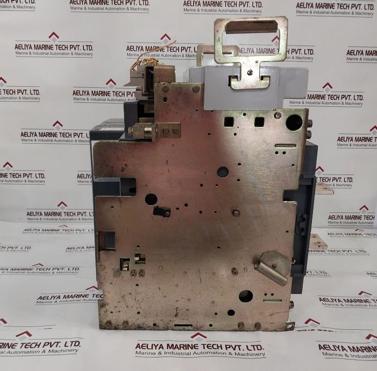 Hyundai Hian 06 Air Circuit Breaker 4 Poles