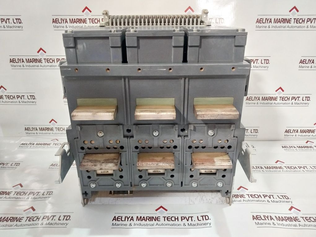 Hyundai Hian20 Air Circuit Breaker 3 Poles