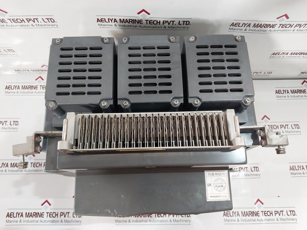 Hyundai Hian20 Air Circuit Breaker 3 Poles
