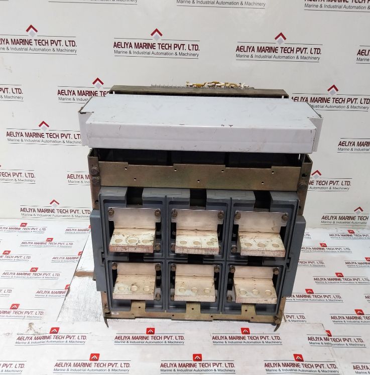 Hyundai Hian 20 3 Poles Air Circuit Breaker 2000A Cat B 50/60Hz