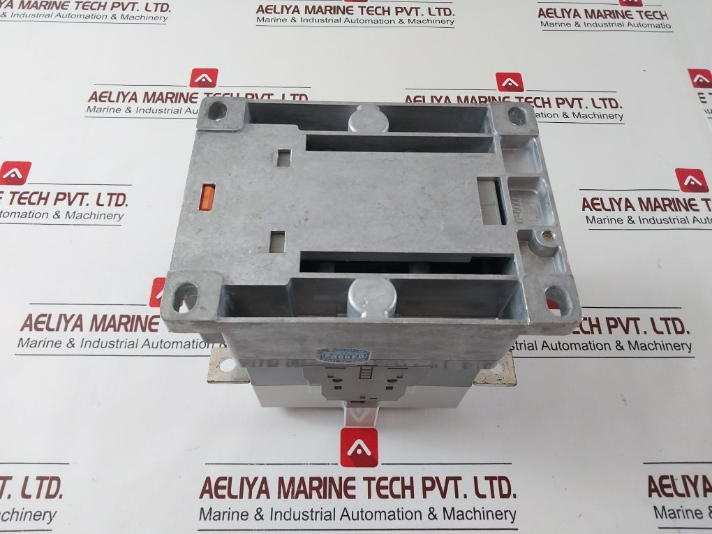 Hyundai Himc 300 Magnetic Contactor