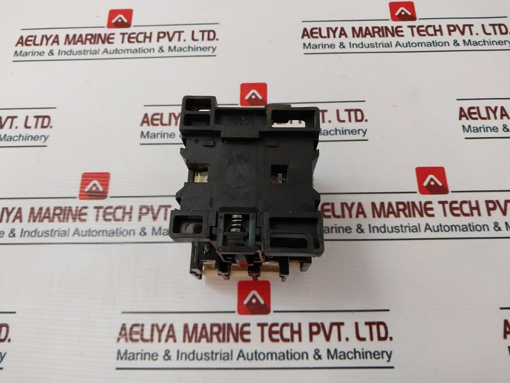 Hyundai Hmc 37 W10 Magnetic Contactor Ks C4504 110V 60Hz