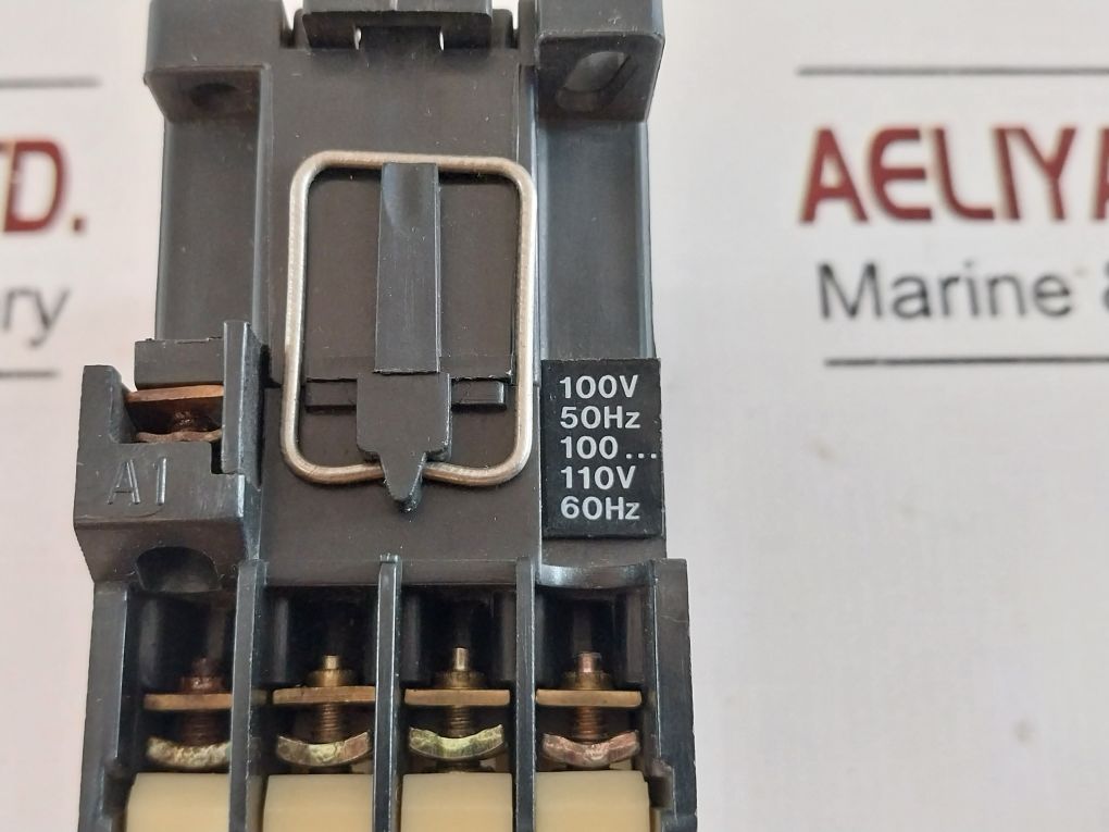 Hyundai Hmx 31 Control Relay
