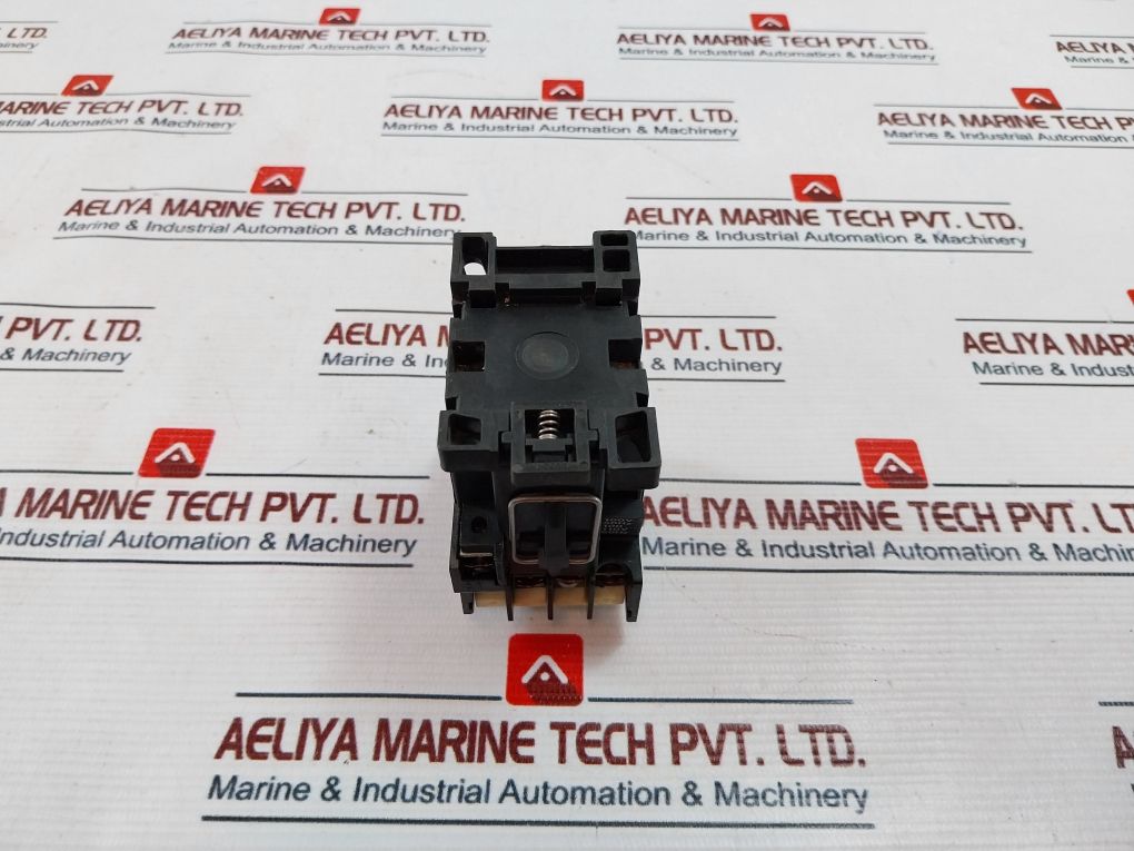 Hyundai Hmx 40 Control Relay 20A 660-750V