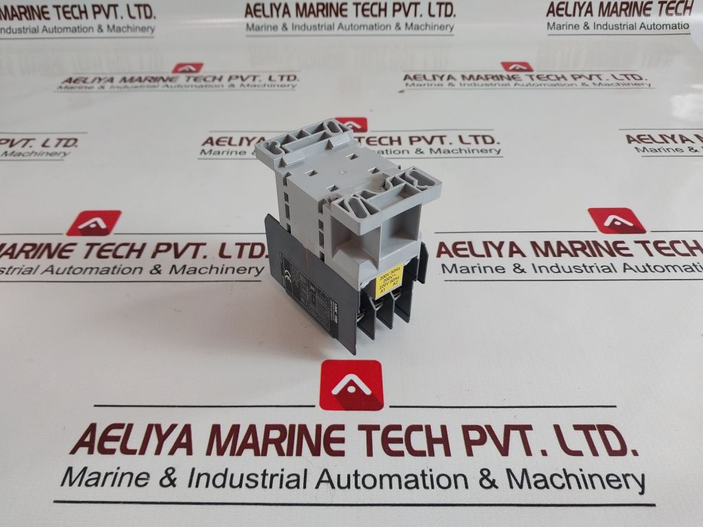 Hyundai Umc 18B Magnetic Contactor