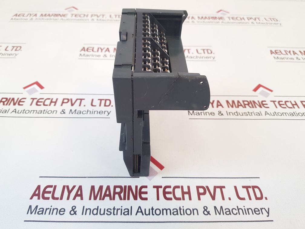 Ic 200C Hs001D I/O Carrier Barrier Style Module Base