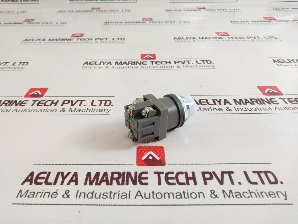 Idec Aln3311-w Illuminated Pushbutton Switch