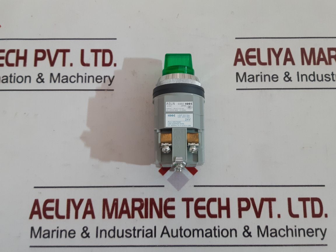Idec asln33320ng 3 position switch led green