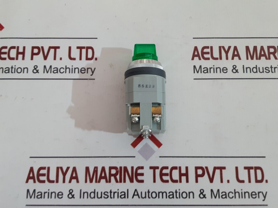 Idec asln33320ng 3 position switch led green