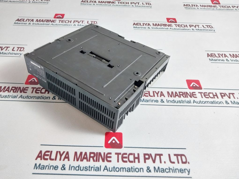 Idec Fa-2 Junior Programmable Controller 16-transistor Output Unit