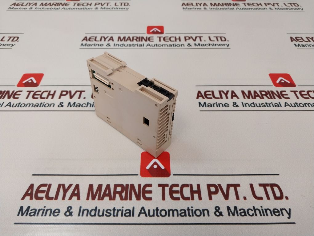 Idec Fc4A-r161 Plc Output Module