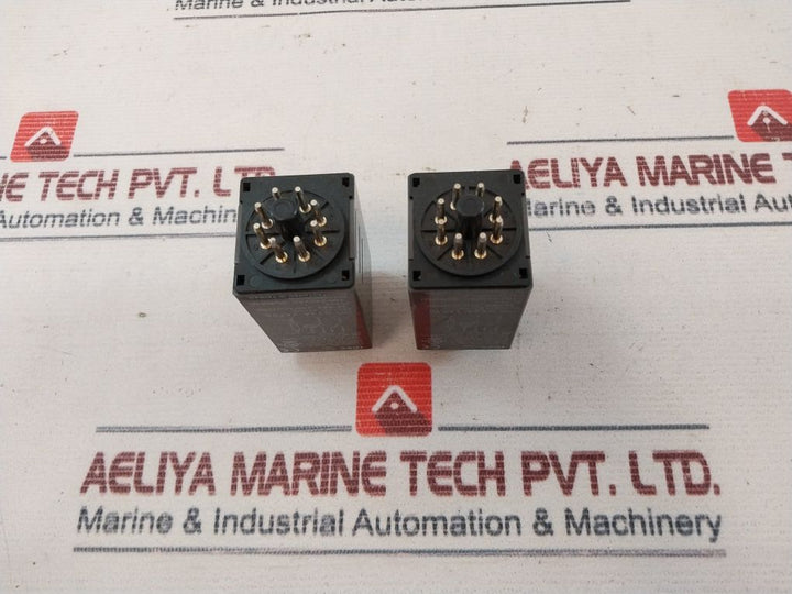 Idec Gt3A-3Af20 Electronic Timer 240Vac/24Vdc
