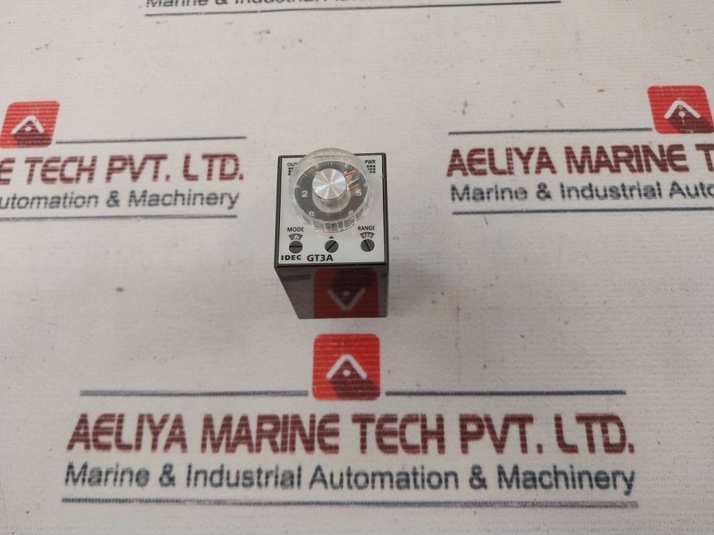 Idec Gt3A-3Af20 Electronic Timer 240Vac24Vdc
