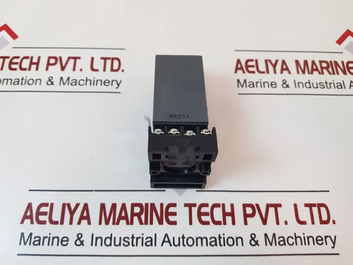 Idec Gt3F-2Ad24 Electronic Timer With Base