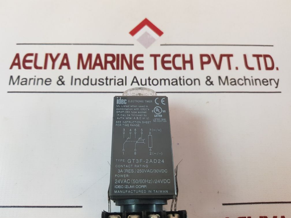 Idec Gt3F-2Ad24 Electronic Timer With Base