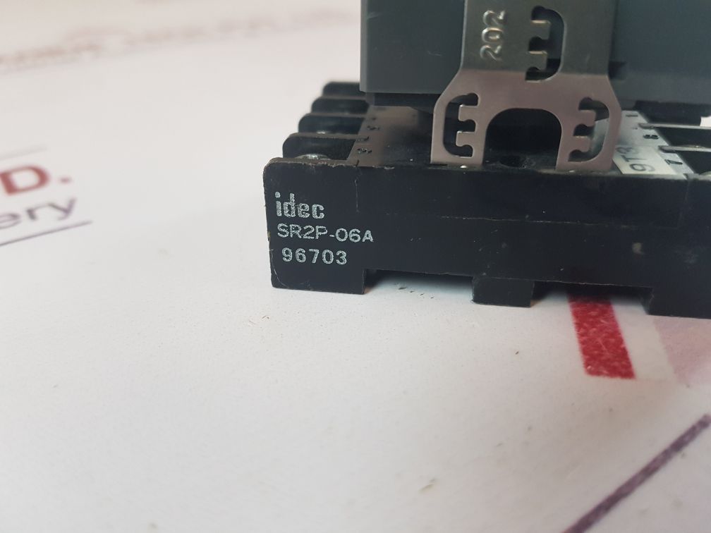 Idec Gt3F-2Af20 Electronic Timer With Base