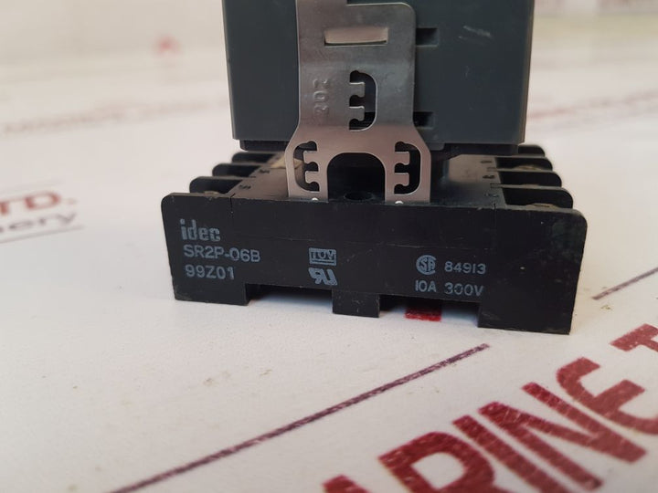 Idec Gt3W-a11Af20N Electronic Timer With Socket Base
