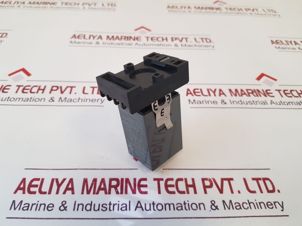 Idec Gt3W-a11Af20N Electronic Timer With Socket Base