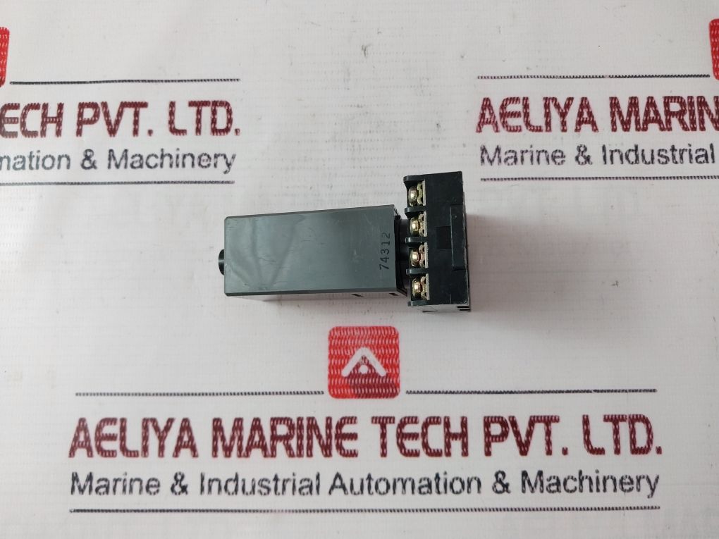 Idec Gt5P-n Electronic Timer 3A 240Vac 0-3 Min.