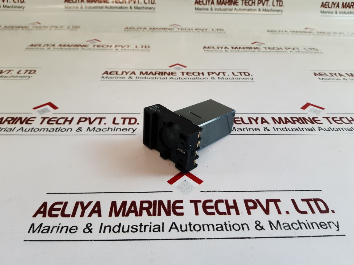 Idec Gt5P-n Electronic Timer With Sr2P-06A Base