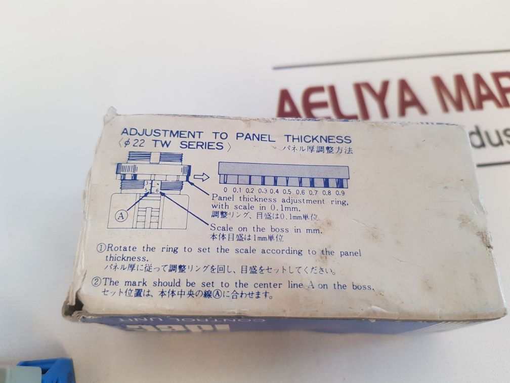Idec Asw 0201 Selector Switch/Control Unit With Hw-g10 & Hw-g01 Contact Block