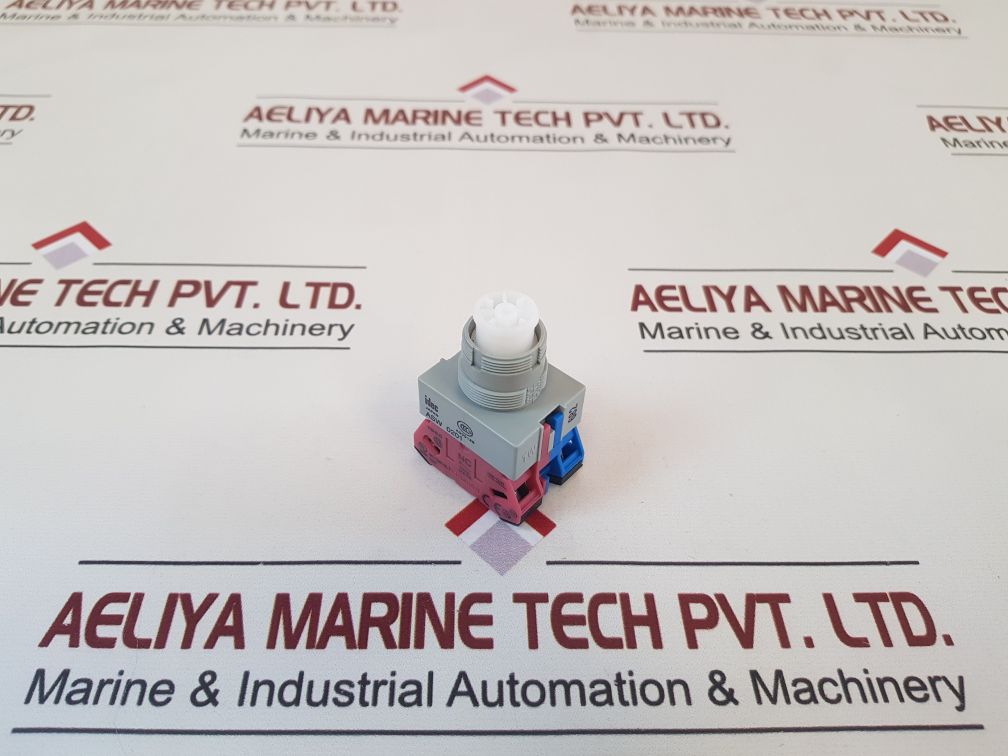 Idec Asw 0201 Selector Switch/Control Unit With Hw-g10 & Hw-g01 Contact Block