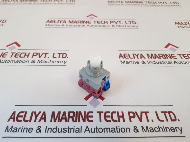Idec Asw 0201 Selector Switch/Control Unit With Hw-g10 & Hw-g01 Contact Block