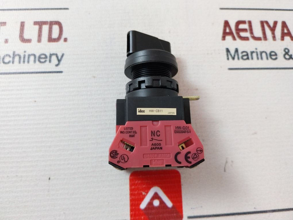 Idec Hw1S-2T11 Selector Switch 600V