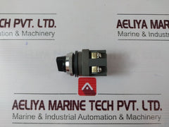 Idec Izumi 41-10570 Selector Switch Ac300V 3A
