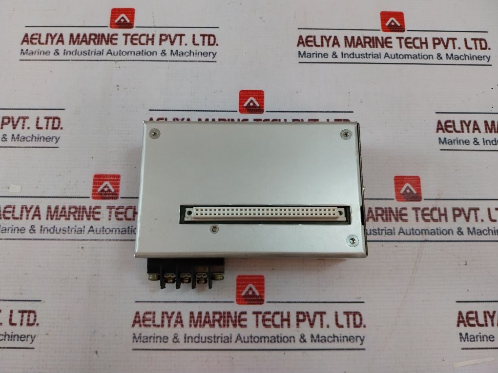 Idec Izumi Ed432-01 Plc Module 100-240 Vac