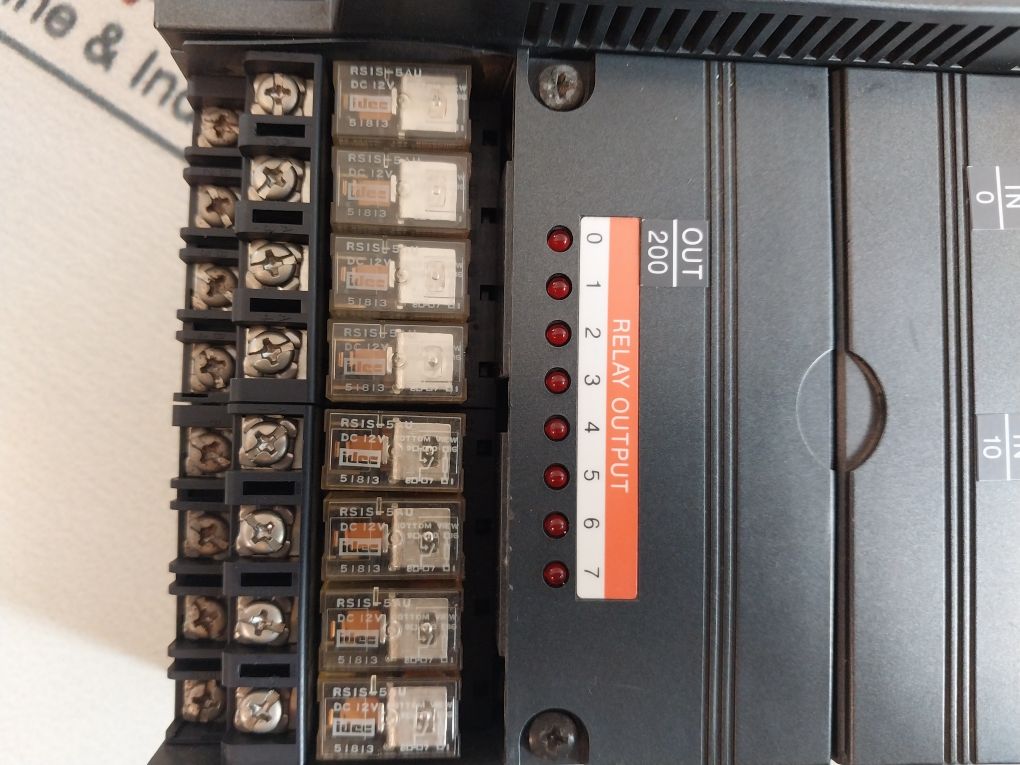 Idec Izumi Fa-2 Junior Pfj-t081U Programmable Controller With Modules