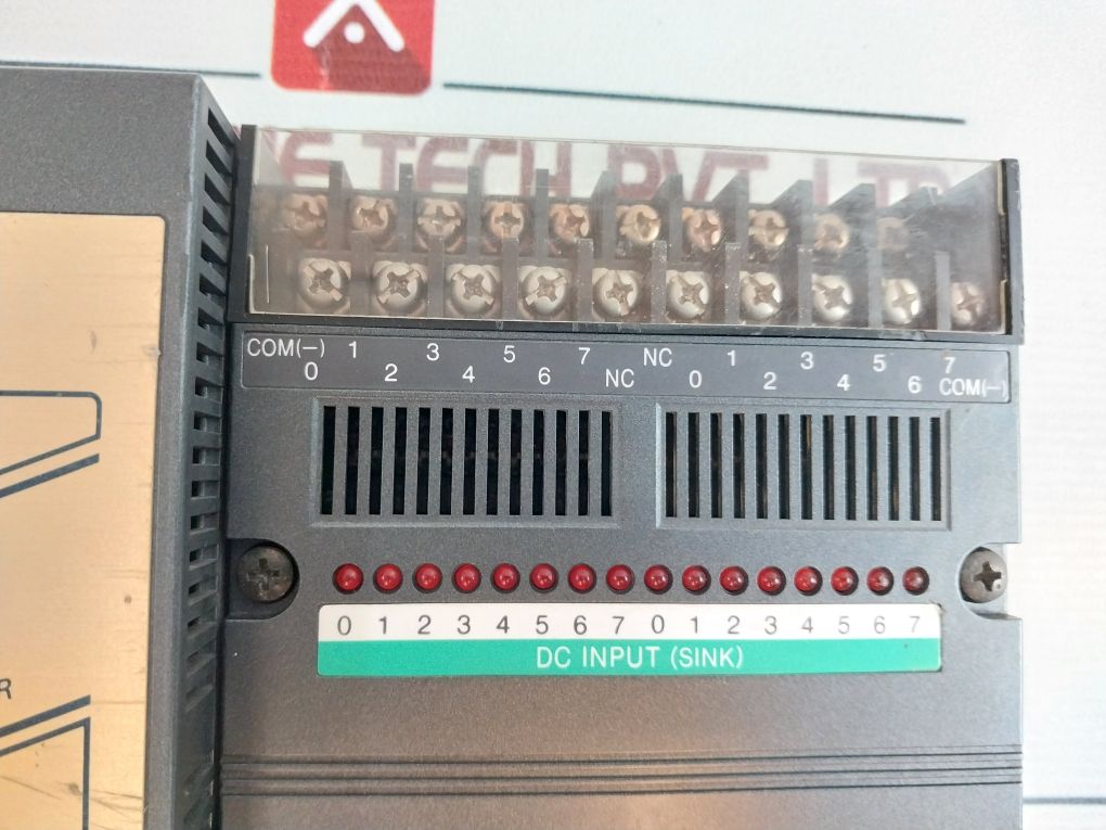Idec Izumi Fa-2 Pfj-n162U Programmable Controller With Modules 12-28Vdc