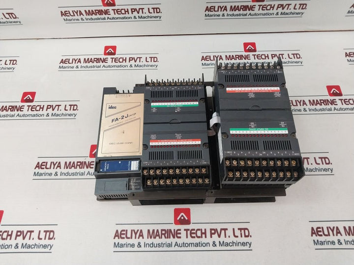 Idec Izumi Fa-2 Programmable Logic Controller 24 Vdc Output /Input Unit Pfj-dp2U