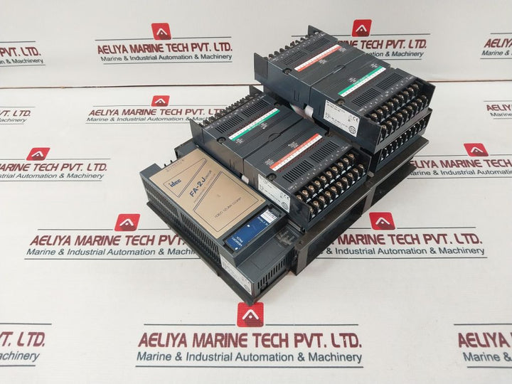 Idec Izumi Fa-2 Programmable Logic Controller 24 Vdc Output /Input Unit Pfj-dp2U