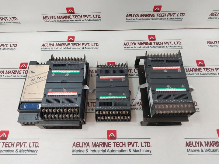 Idec Izumi Fa-2 Programmable Logic Controller 24 Vdc Output /Input Unit Pfj-dp2U