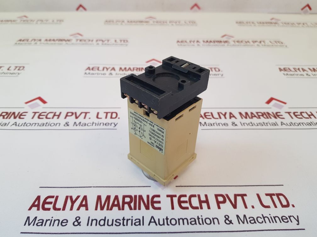 Idec Izumi Ge1A-b Time Delay Relay
