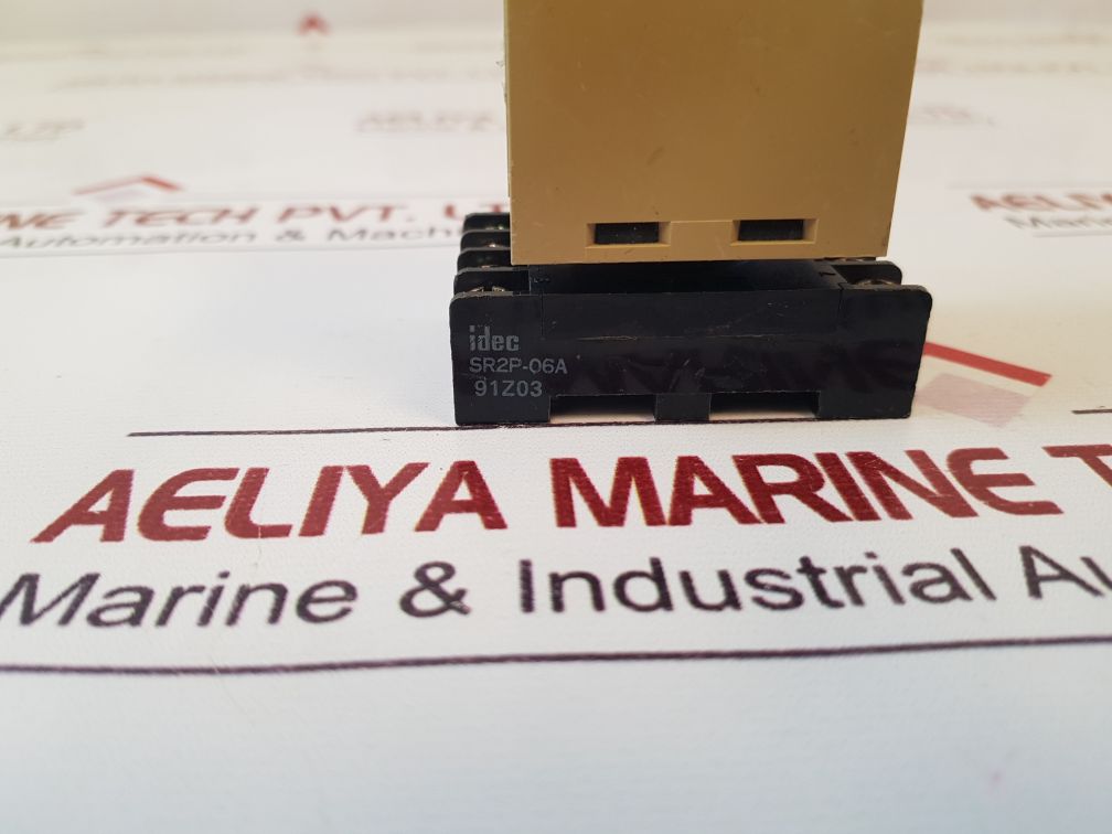 Idec Izumi Ge1A-b Time Delay Relay