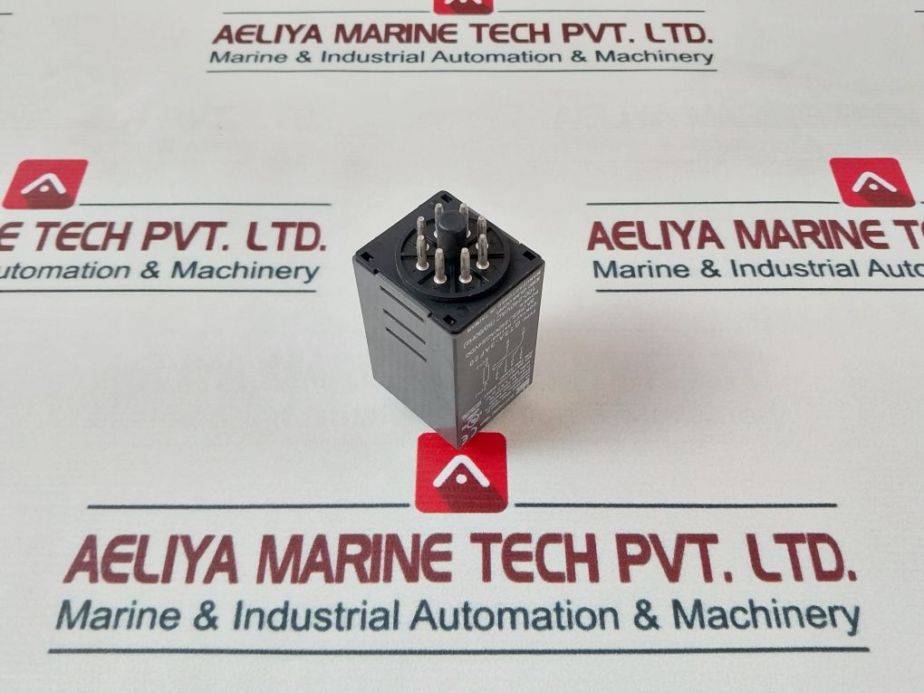 Idec Izumi Gt3A-3Af20 Electronic Timer 5A 240 Vac