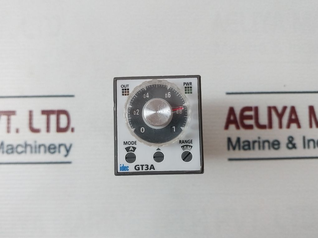 Idec Izumi Gt3A-3Af20 Electronic Timer 5A 240 Vac