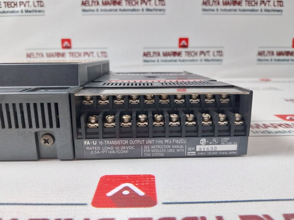 Idec Izumi Pf2J-cpu1Dceu 16-dc Input Unit/16-transistor Output Unit
