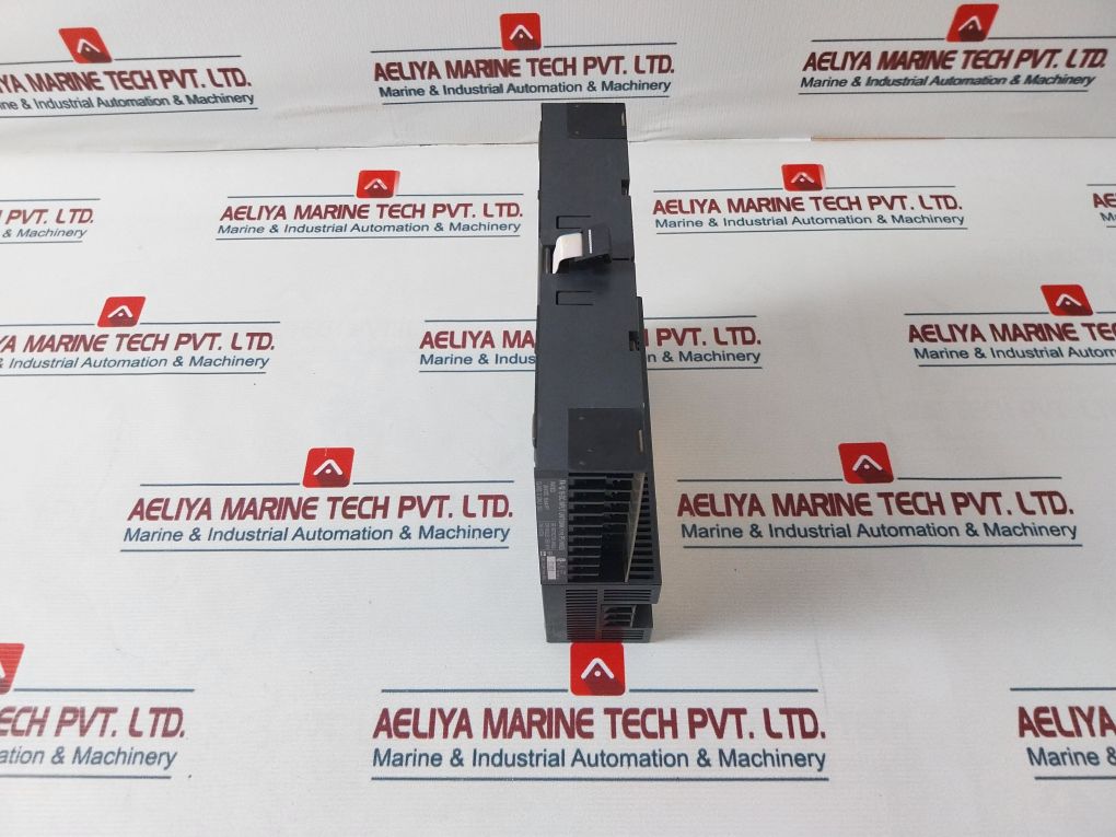 Idec Izumi Pf2J-cpu1Dceu 16-transistor Output Unit 24 Vdc 25W