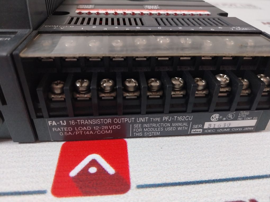Idec Izumi Pf2J-cpu1Dceu 16-transistor Output Unit 24 Vdc 25W