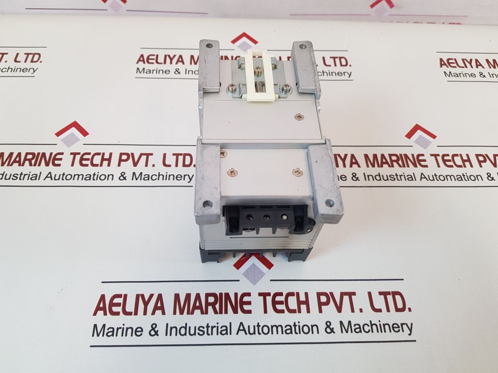 Idec Izumi Pfa-1N081Dc Programmable Controller
