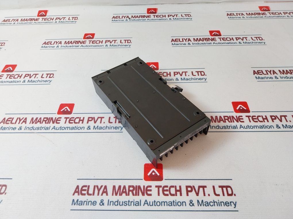 Idec Izumi Pfj-n162U 16-dc Input/8-relay Output Unit Pfj-t081U 24Vdc 10Ma/Pt