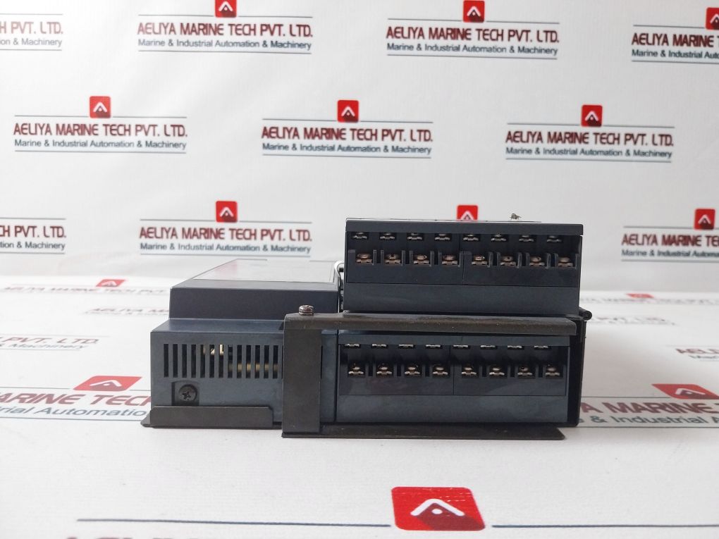 Idec Izumi Pfj-ps1Dcu Expansion Power Supply Unit