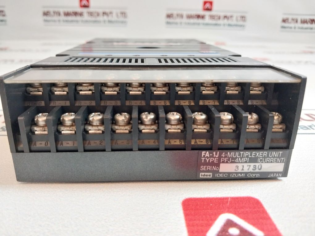 Idec Izumi Pfj-t081U 8-relay Output Unit