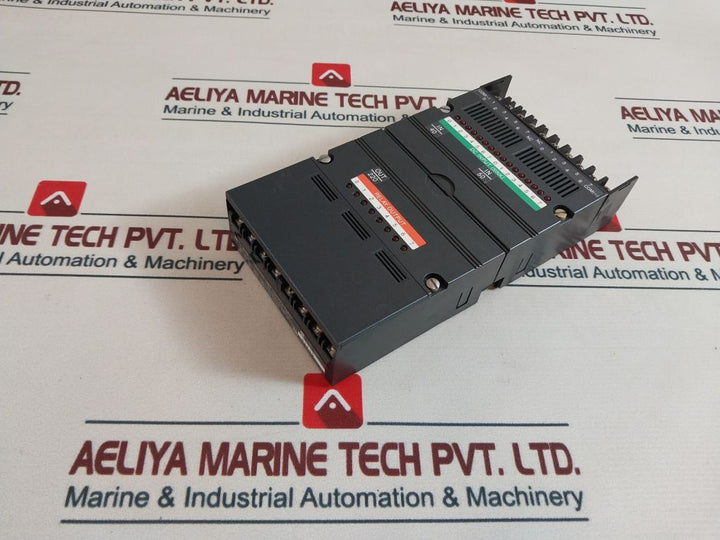 Idec Izumi Pfj-t081U 8-relay Output Unit 2A