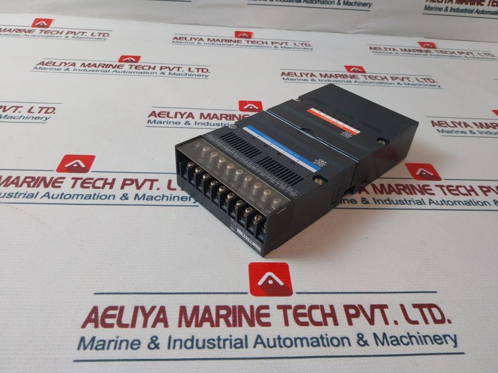 Idec Izumi Pfj-t081U 8-relay Output Unit 220 Vac 5A