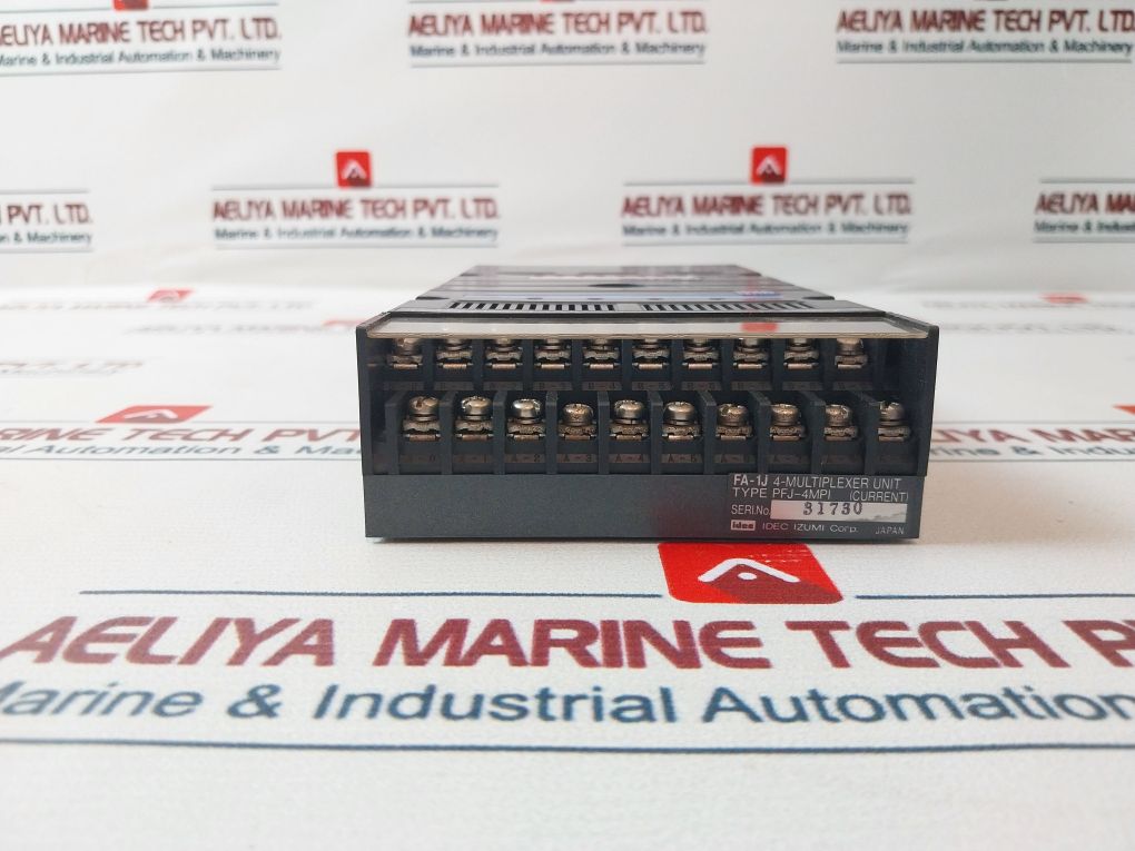 Idec Izumi Pfj-t081U 8-relay Output Unit 220 Vac 5A